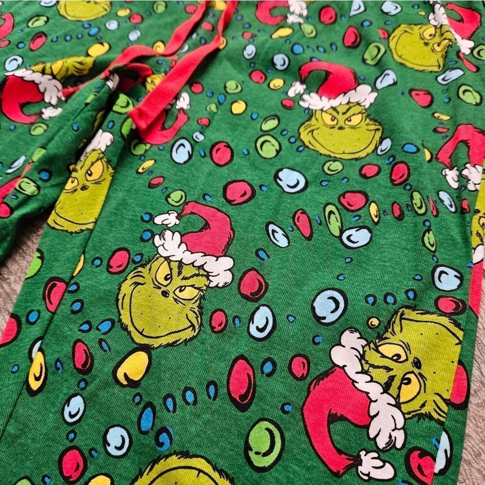 The Grinch Naughty and Nice PJ Set Size XXL - Picture 14 of 15